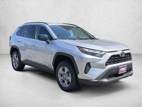 Used 2025 Toyota RAV4 LE image 3