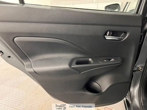 Used 2025 Nissan Versa SV FWD image 27