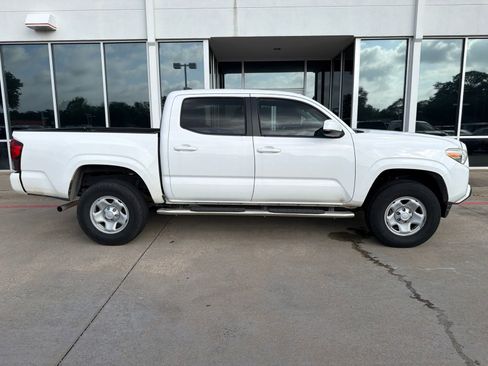 Used 2019 Toyota Tacoma SR w/ SR Convenience Package RWD image 5