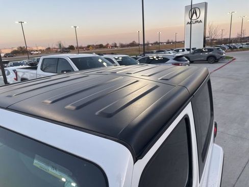 Used 2021 Jeep Wrangler Sport image 5