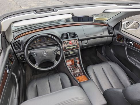 Used 2002 Mercedes-Benz CLK 320 Cabriolet image 41