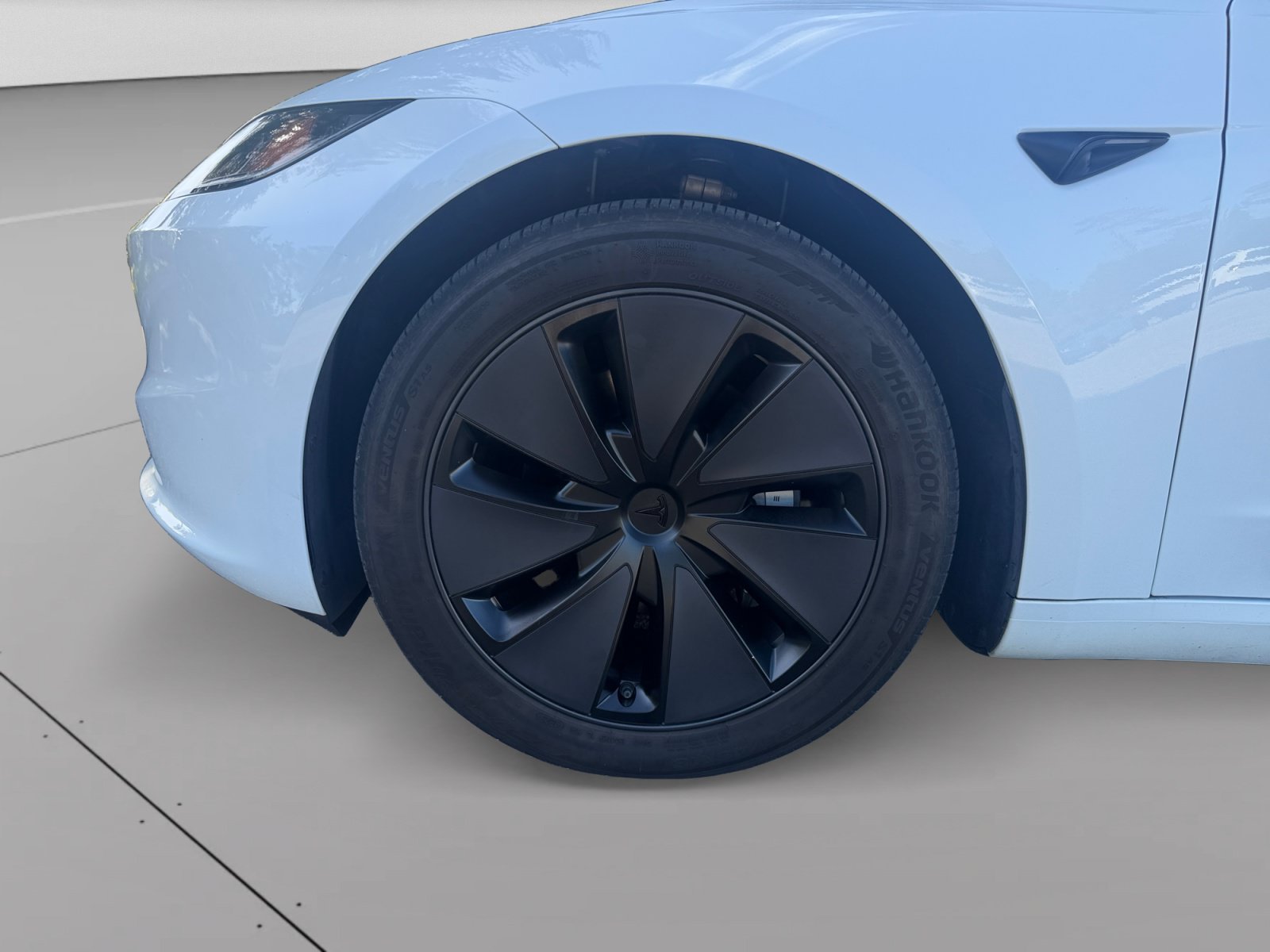 Used 2024 Tesla Model 3 Long Range RWD image 32