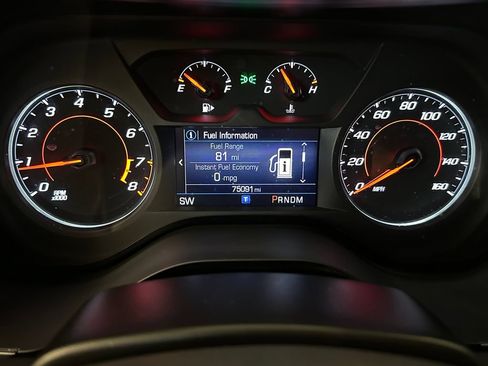 Used 2022 Chevrolet Camaro LT RWD image 10