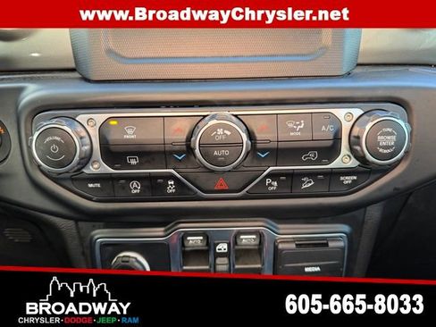 Used 2019 Jeep Wrangler Unlimited Sahara w/ Safety Group image 19