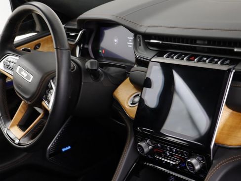 Used 2022 Jeep Grand Cherokee Summit image 21