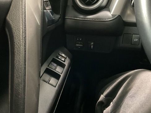 Used 2016 Toyota RAV4 XLE image 17