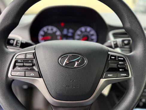 Used 2021 Hyundai Accent SE FWD image 28