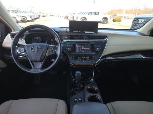 Used 2013 Toyota Avalon XLE image 11