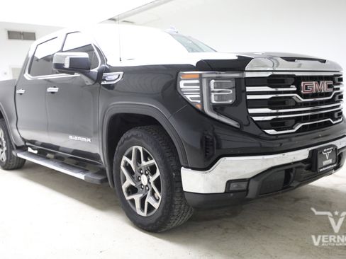 Used 2023 GMC Sierra 1500 SLT AWD/4WD image 6