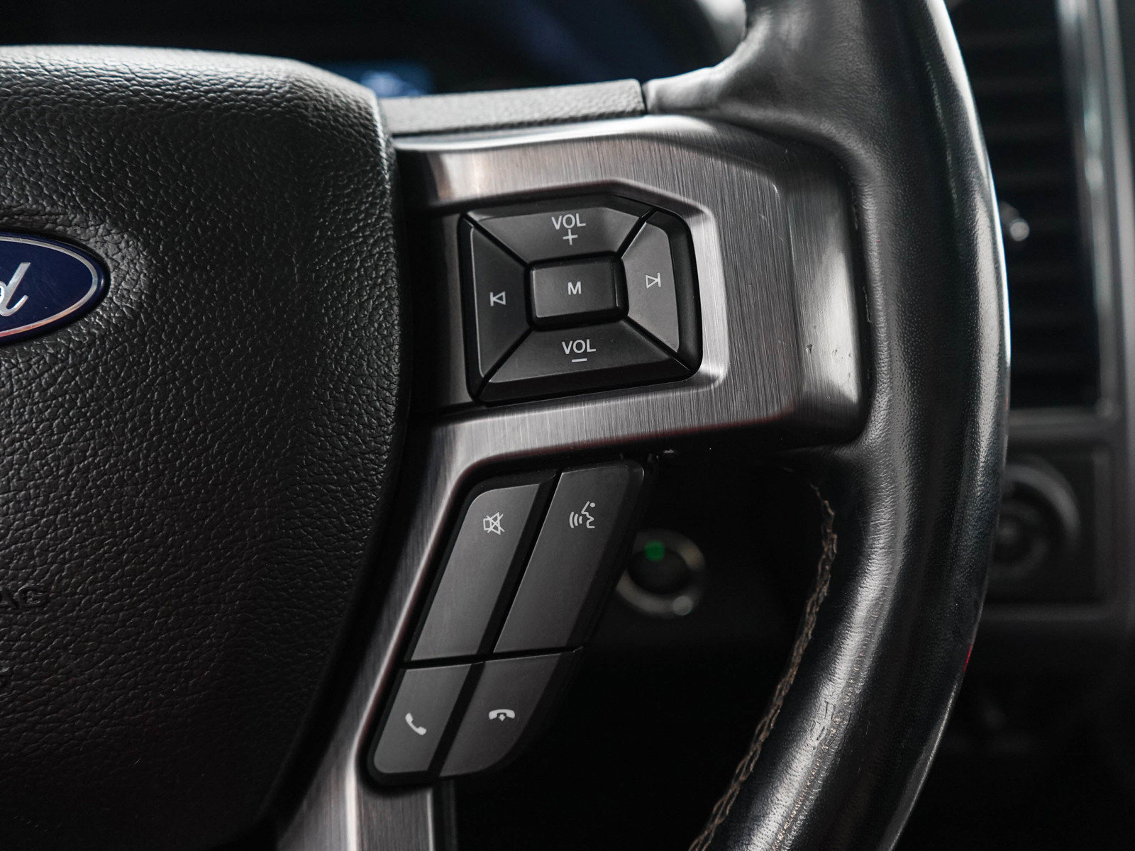 Used 2019 Ford Expedition Platinum AWD/4WD image 27