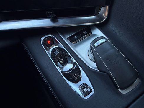 Used 2024 Chevrolet Corvette Stingray 2LT w/ GT2 BUCKET SEA image 27