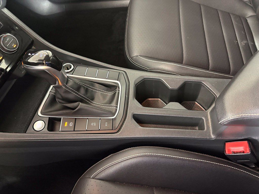 Used 2024 Volkswagen Jetta SE FWD image 28