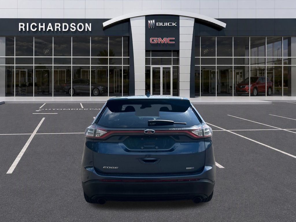 Used 2018 Ford Edge SE AWD/4WD image 4