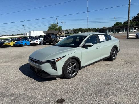Used 2025 Kia K4 FWD image 4