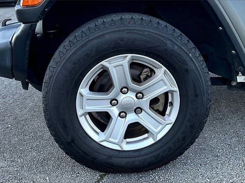 Used 2022 Jeep Wrangler Unlimited Sport image 28