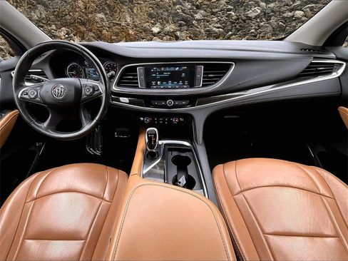 Used 2019 Buick Enclave Essence image 13