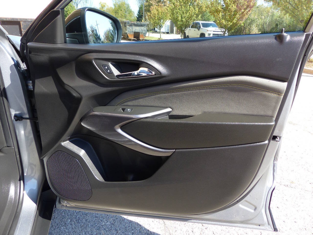 Used 2026 Chevrolet Trax ACTIV w/ Driver Confidence Package FWD image 41