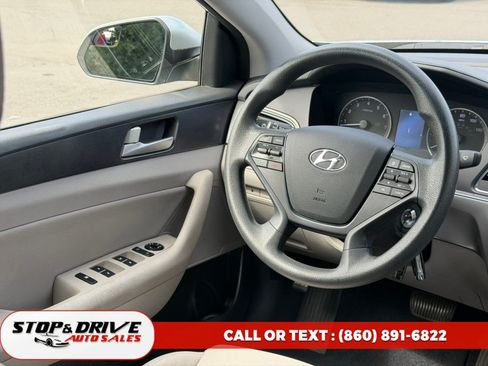 Used 2016 Hyundai Sonata Sport FWD image 13