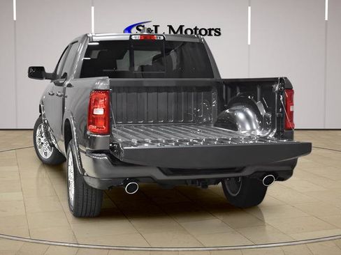 New 2026 RAM 1500 Big Horn AWD/4WD image 9