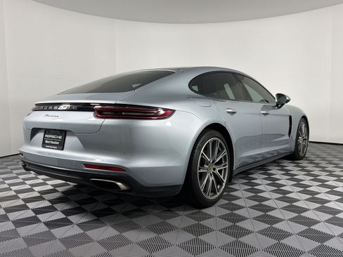 Certified 2019 Porsche Panamera image 9
