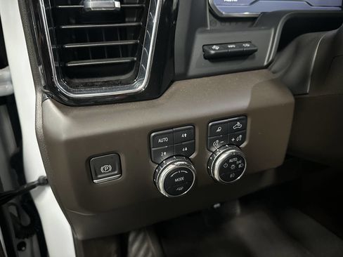 Used 2023 GMC Sierra 1500 Denali w/ Technology Package image 17