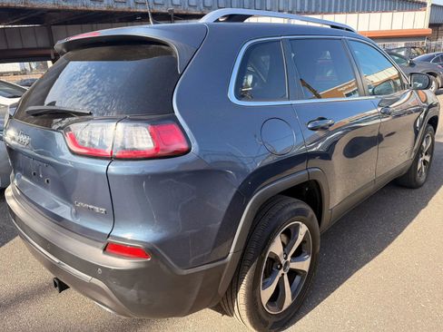 Used 2019 Jeep Cherokee Limited AWD/4WD image 5
