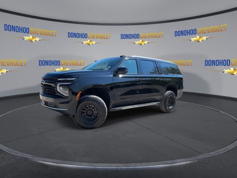 New 2025 Chevrolet Suburban Premier AWD/4WD image 4