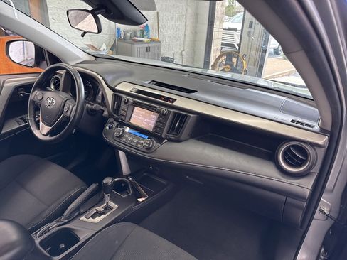 Certified 2018 Toyota RAV4 XLE image 52