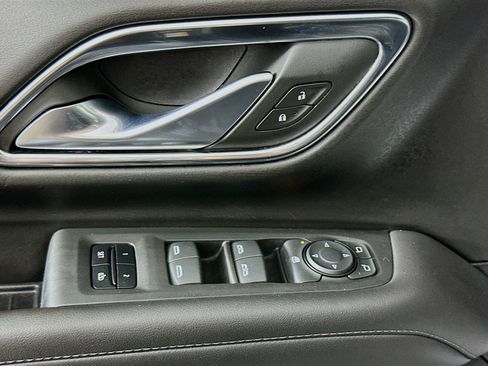 Used 2023 Chevrolet Tahoe LT image 18