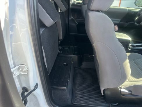 Used 2021 Toyota Tacoma SR w/ SR Convenience Package AWD/4WD image 16