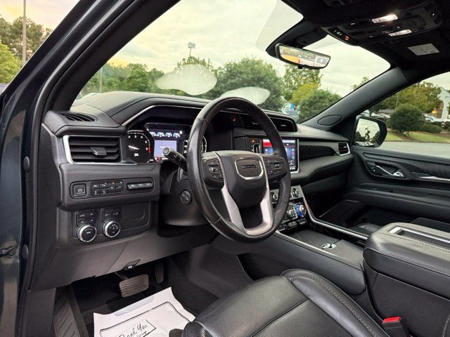 Used 2021 GMC Yukon XL Denali w/ Denali Premium Package AWD/4WD image 16