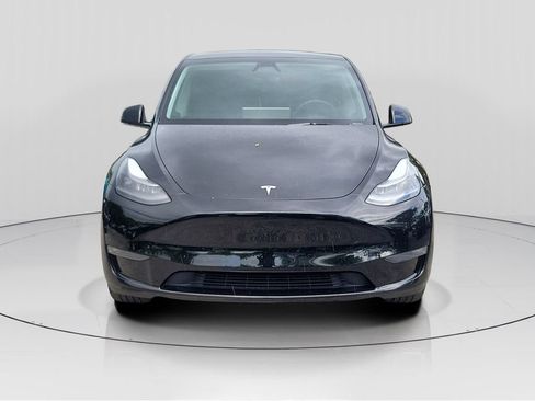 Used 2023 Tesla Model Y Long Range AWD/4WD image 2
