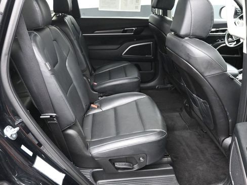 Used 2025 Kia Telluride S AWD/4WD image 10