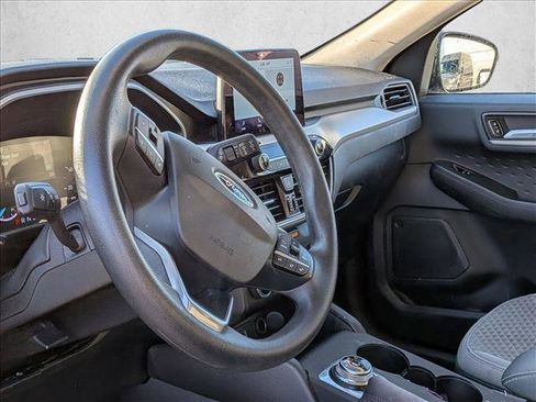 Used 2020 Ford Escape SE image 9