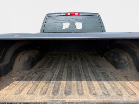 Used 2017 RAM 2500 Tradesman w/ Chrome Appearance Group AWD/4WD image 23