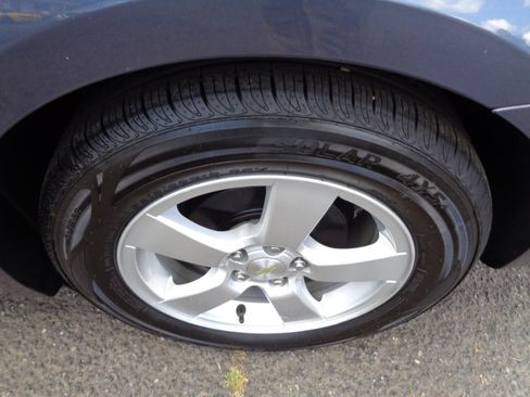 Used 2014 Chevrolet Cruze LT image 23