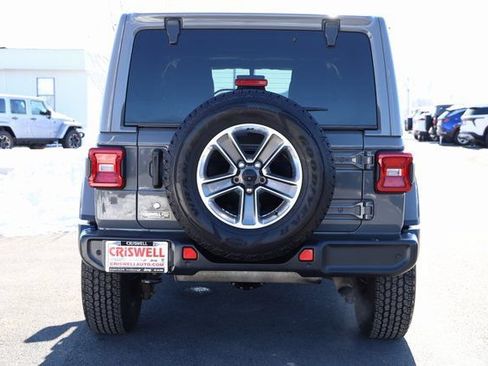 Used 2018 Jeep Wrangler Unlimited Sahara w/ Dual Top Group AWD/4WD image 5