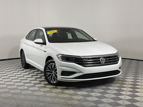 Used 2019 Volkswagen Jetta SEL FWD image 2