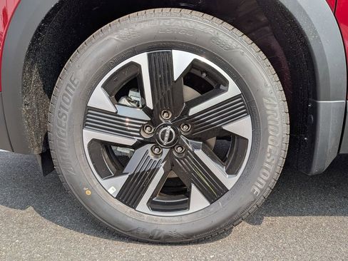 New 2025 Nissan Kicks SV w/ SV Premium Package image 8