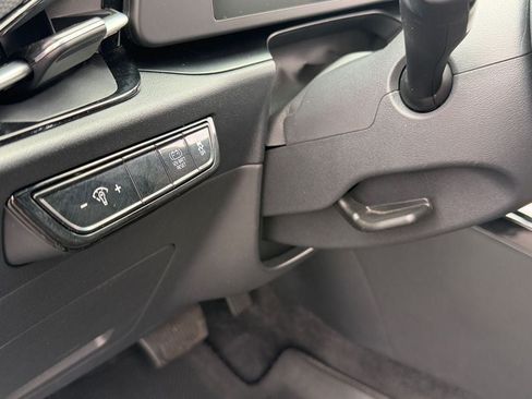 Used 2025 Kia Niro LX FWD image 19