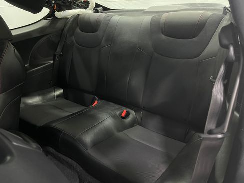 Used 2014 Hyundai Genesis 2.0T image 27