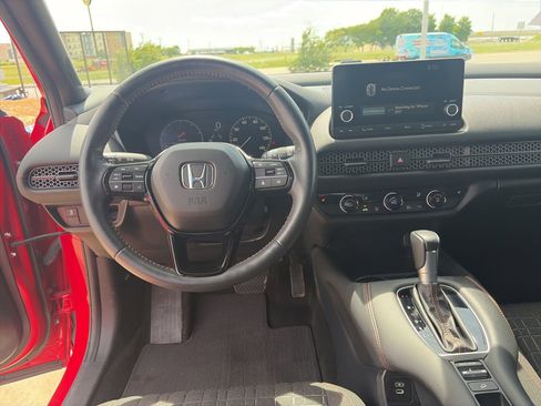 Used 2024 Honda HR-V Sport image 18