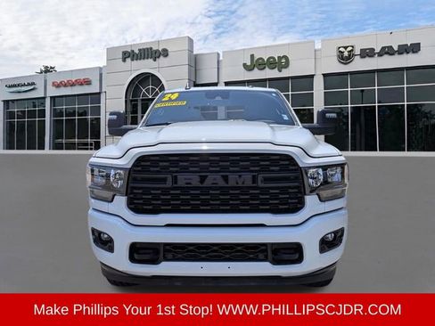 Used 2024 RAM 2500 Big Horn w/ Night Edition AWD/4WD image 8
