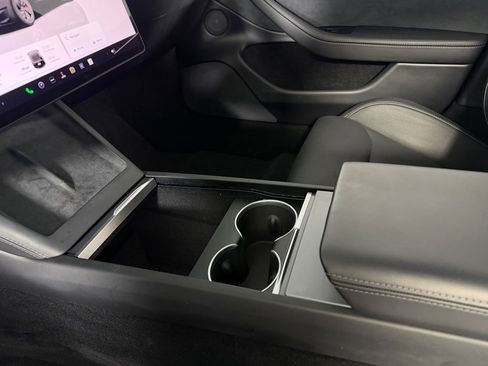 Used 2024 Tesla Model 3 Performance image 15