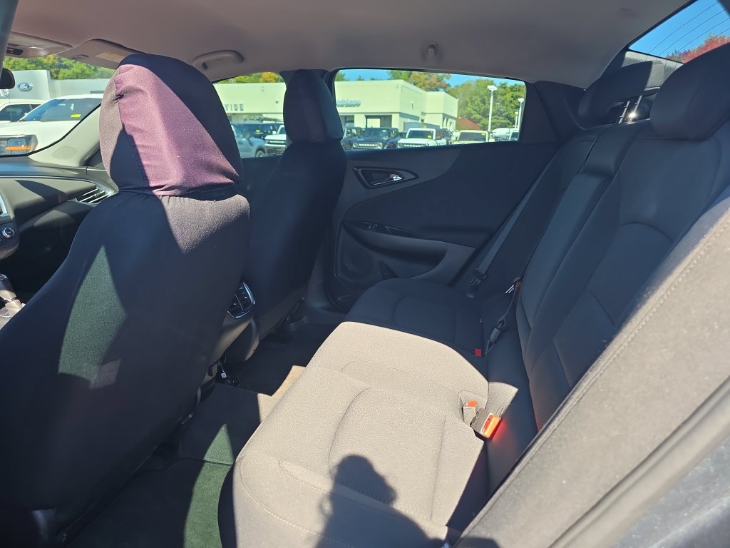 Used 2018 Chevrolet Malibu LT FWD image 16