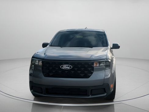 New 2026 Ford Maverick XLT w/ XLT Luxury Package FWD image 9