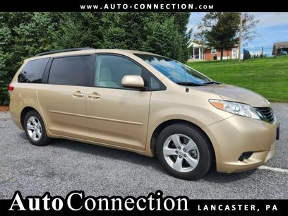 Used 2013 Toyota Sienna LE w/ Towing Pkg