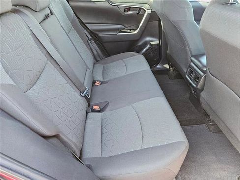 Used 2021 Toyota RAV4 XLE w/ Convenience Package FWD image 25