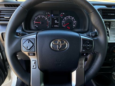 Used 2023 Toyota 4Runner SR5 image 22