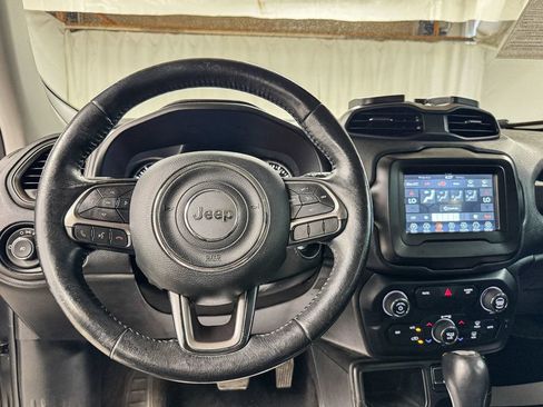 Used 2019 Jeep Renegade Limited FWD image 14